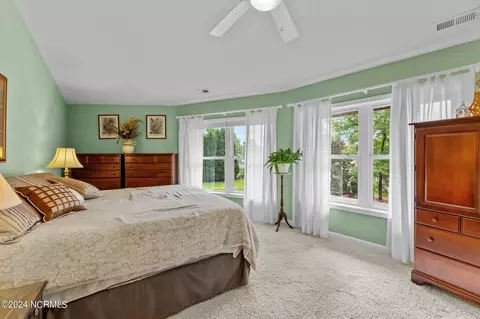 Bedroom - 812 Treasure Point Rd, Bath, NC 27808 photo 10 of 11