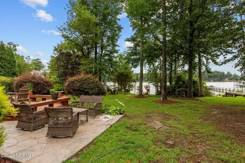 Exterior - 812 Treasure Point Rd, Bath, NC 27808 photo 10 of 22