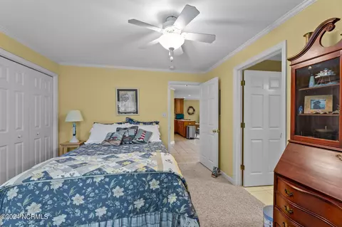 Bedroom - 812 Treasure Point Rd, Bath, NC 27808 photo 2 of 11