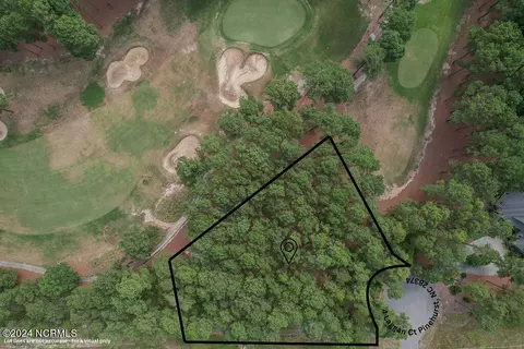 4 Laggan Ct, Pinehurst, NC 28374