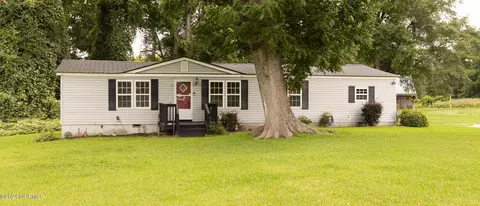 304 W Foy St, Richlands, NC 28574