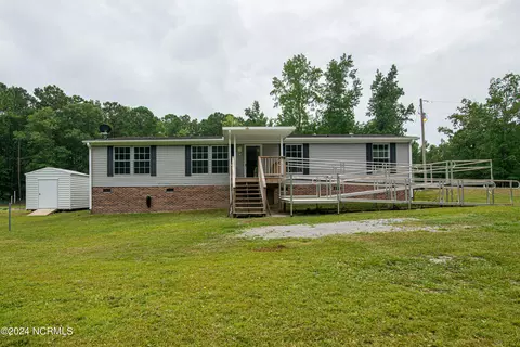136 Pelletier Cir, Stella, NC 28582