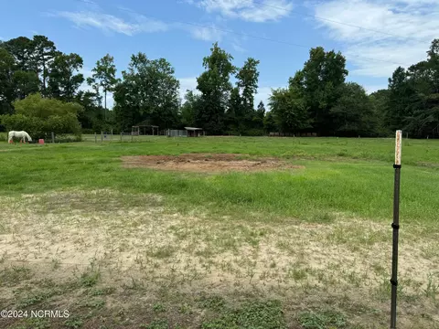 Exterior - 237 Core Rd, Richlands, NC 28574 photo 1 of 3