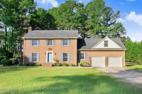 2204 Acorn Cir, Kinston, NC 28504