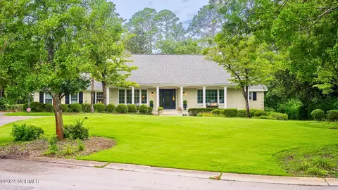 2014 Hawthorne Rd, Wilmington, NC 28403
