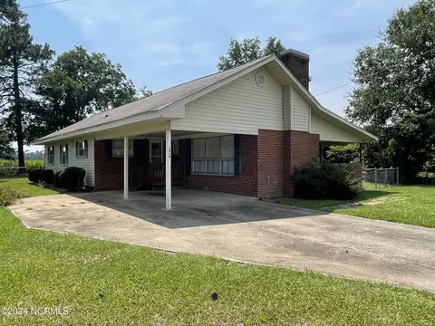 1219 Old Smith Chapel Rd, Mount Olive, NC 28365