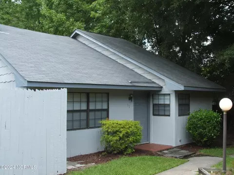 200 Rollins Dr #52, Greenville, NC 27834