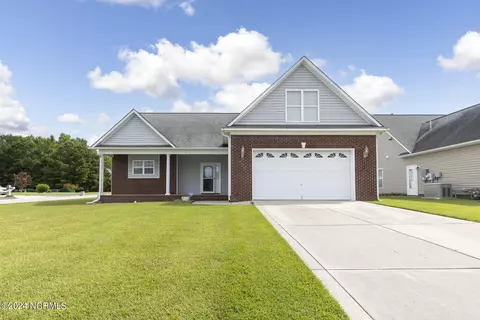 204 Weatherford Dr, Jacksonville, NC 28540