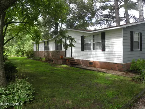 513 King Ave, Princeville, NC 27886