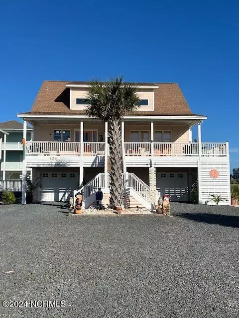 108 Conch St, Holden Beach, NC 28462