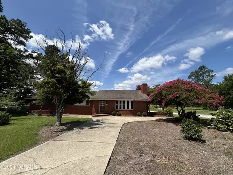 658 Mill Pond Rd, Whiteville, NC 28472