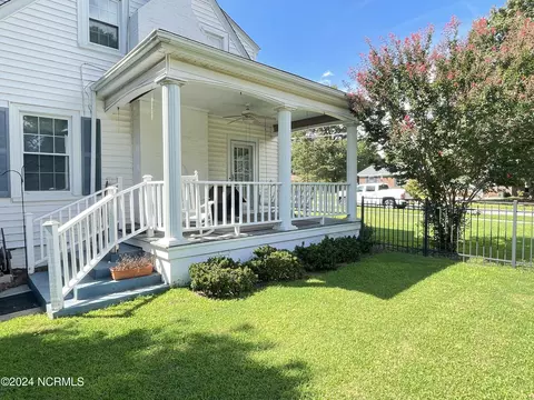 Exterior - 120 E John St, Mount Olive, NC 28365 photo 3 of 4