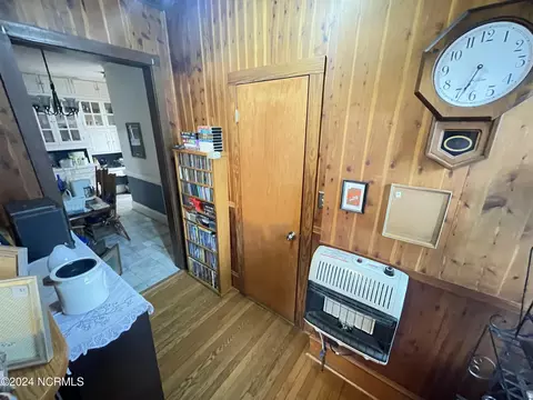 Entry Way - 120 E John St, Mount Olive, NC 28365 photo 5 of 7