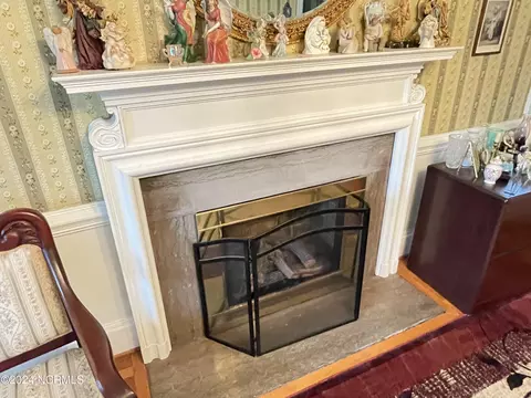 Dining - 120 E John St, Mount Olive, NC 28365 photo 3 of 6