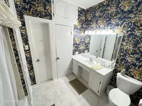 Bath - 120 E John St, Mount Olive, NC 28365 photo 1 of 3
