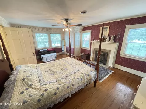 Bedroom - 120 E John St, Mount Olive, NC 28365 photo 3 of 8