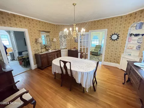 Dining - 120 E John St, Mount Olive, NC 28365 photo 1 of 6