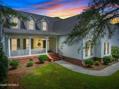 2846 St James Dr SE, Southport, NC 28461