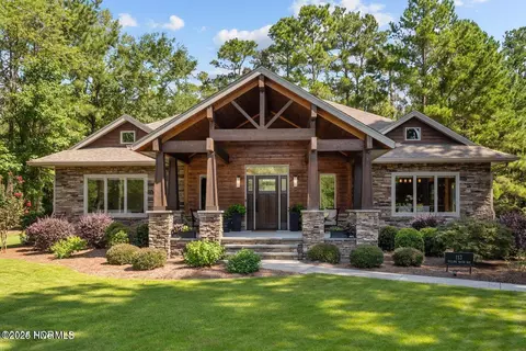142 Pilot House Dr, Wallace, NC 28466 photo 2