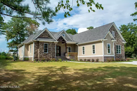 142 Pilot House Dr, Wallace, NC 28466 photo 4