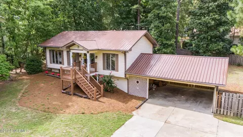 495 Spring Lake Dr, Pinehurst, NC 28374 photo 2