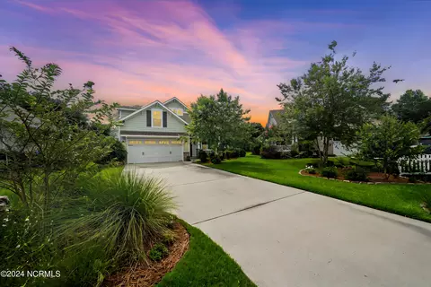 3610 Button Bush Ct, Southport, NC 28461