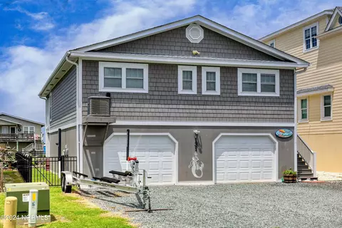 131 Tarpon Dr, Holden Beach, NC 28462