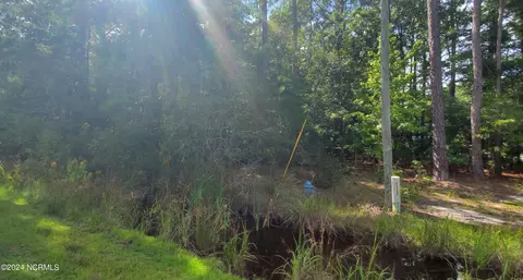 24 Batemans Creek Rd, Belhaven, NC 27810