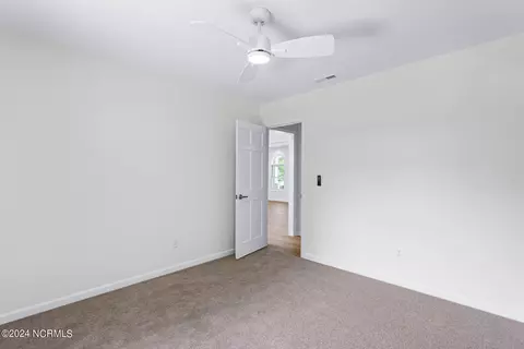 Bedroom - 222 Hickory Ln, Hampstead, NC 28443 photo 5 of 6
