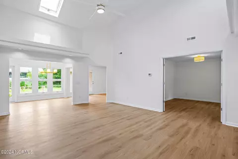Living - 222 Hickory Ln, Hampstead, NC 28443 photo 3 of 3