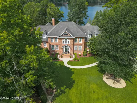 145 New River Dr, Hertford, NC 27944