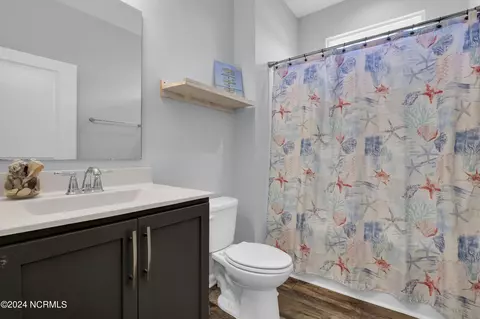 Bath - 240 Capital Dr, Hampstead, NC 28443 photo 4 of 4