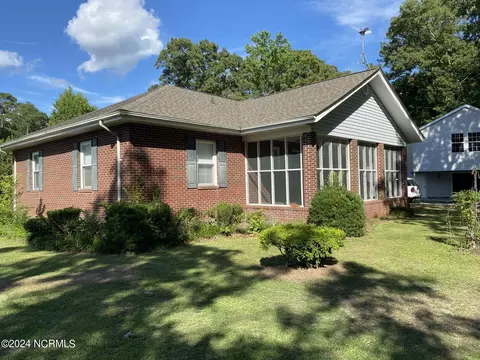 700 Crabtree Rd, Belhaven, NC 27810