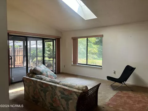 709 Azalea Dr, Hampstead, NC 28443 photo 5
