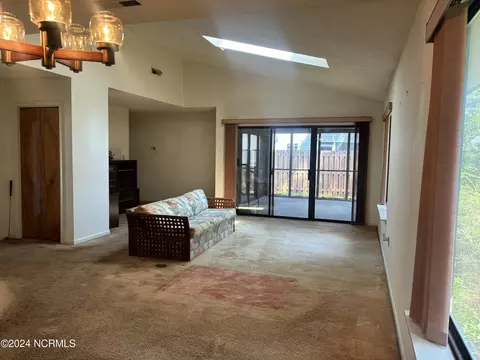 709 Azalea Dr, Hampstead, NC 28443 photo 6