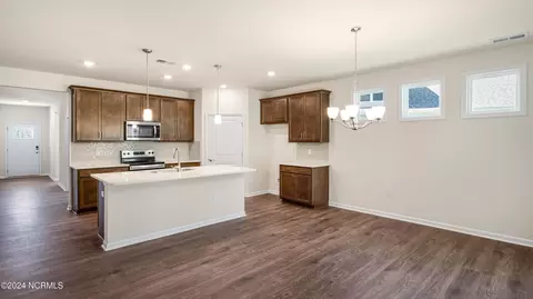 563 Banbury Ln, Pinehurst, NC 28374 photo 8