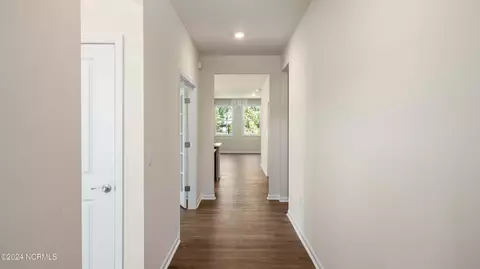563 Banbury Ln, Pinehurst, NC 28374 photo 2