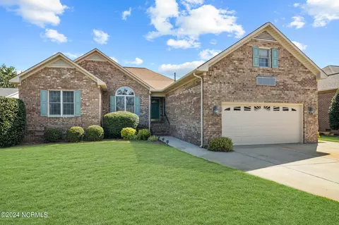 6107 Cutlass Ct, New Bern, NC 28560