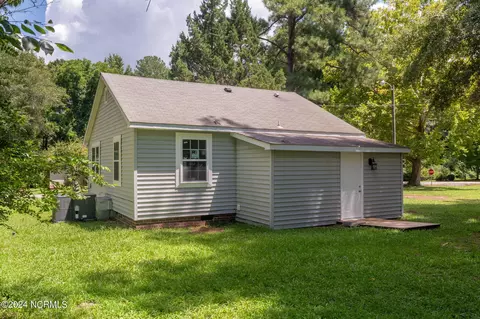 512 E Cliff St, Wallace, NC 28466 photo 32