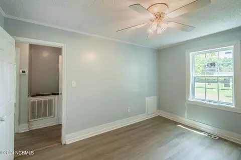 512 E Cliff St, Wallace, NC 28466 photo 15