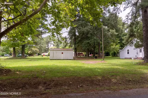 512 E Cliff St, Wallace, NC 28466 photo 42