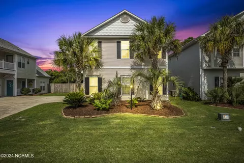 5234 Minnesota Dr SE, Southport, NC 28461