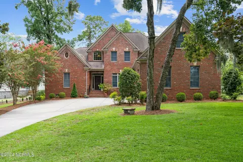 4803 Trent Woods Dr, Trent Woods, NC 28562
