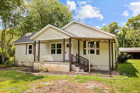 157 Airbase Rd, Atlantic, NC 28511
