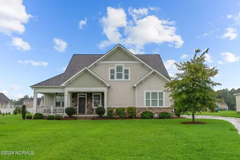 3174 Emery Dr, Greenville, NC 27858