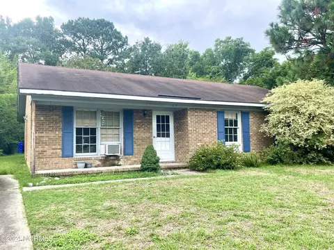 105 Terrace Ct, Greenville, NC 27834