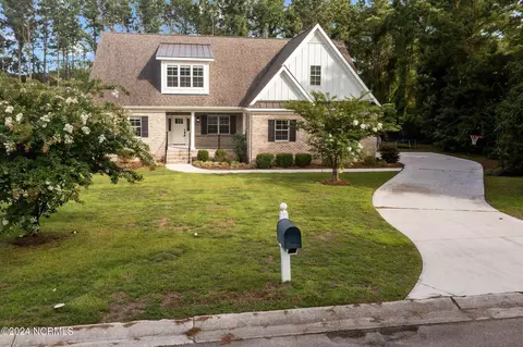 402 Compass Pt, Hampstead, NC 28443