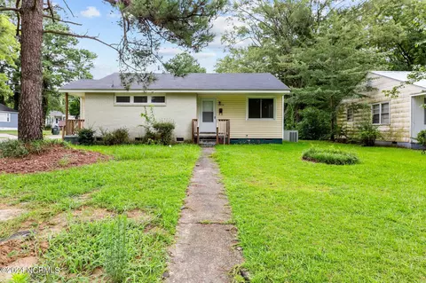 1409 Stroud Ave, Kinston, NC 28501