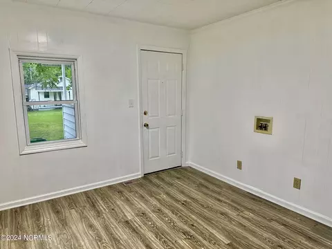 408 Roberson St, Williamston, NC 27892 photo 11