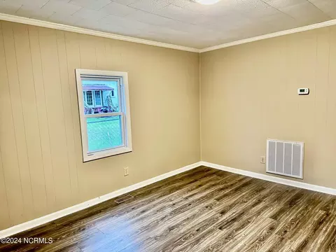 408 Roberson St, Williamston, NC 27892 photo 6